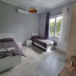 https://dentartapartments.hotels-in-tirana.com