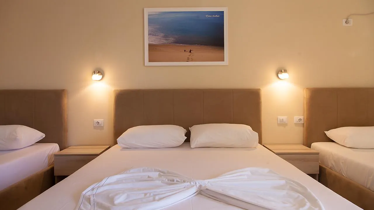 *** Hotel Villa Balani Durrës Albania